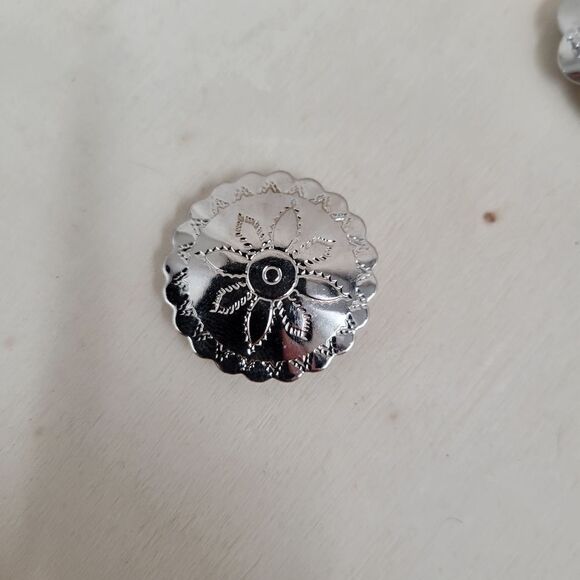 Concho Button Covers Silver Toned Western Floral Lot of 4 - Picture 6 of 13